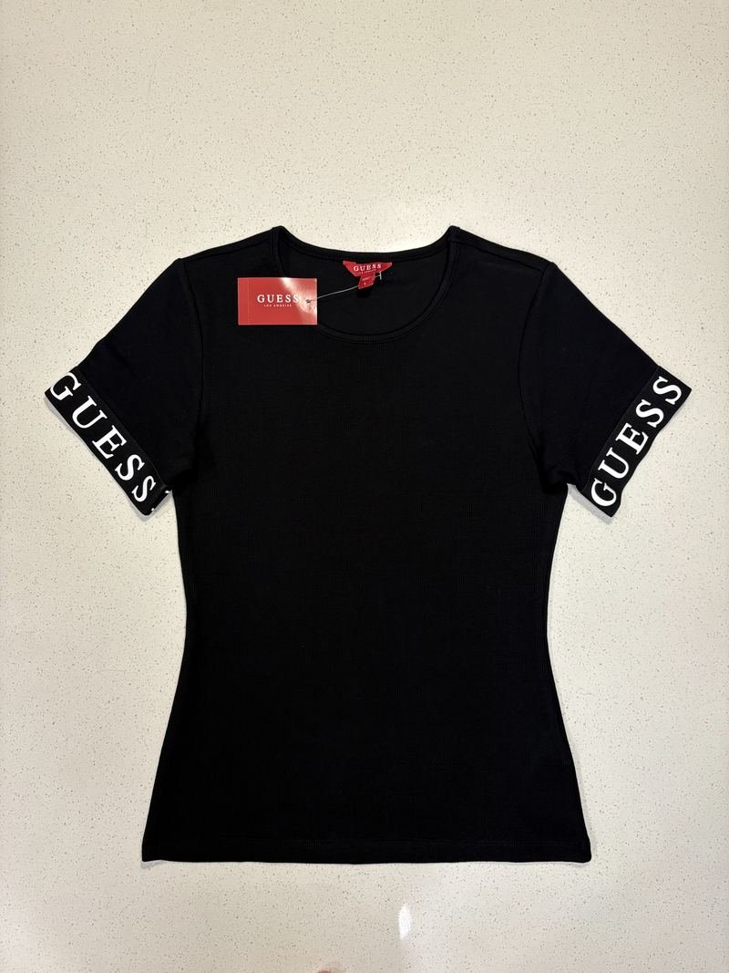 Remera Guess