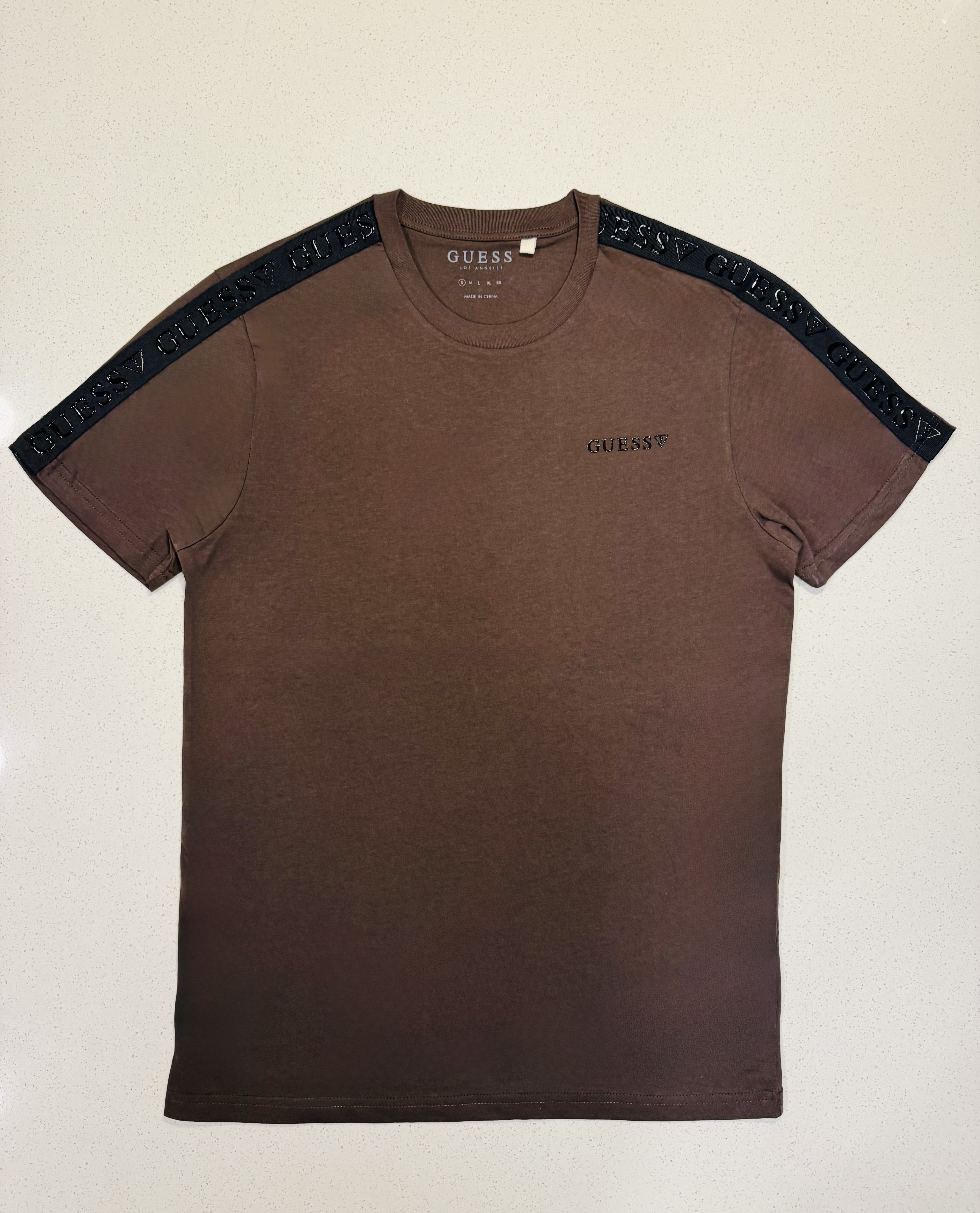 Remera Guess